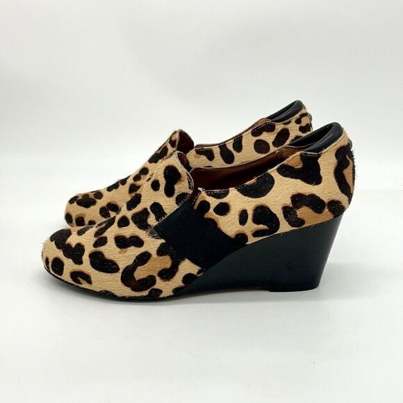 Donald J. Pliner Wedge - Picture 5 of 10